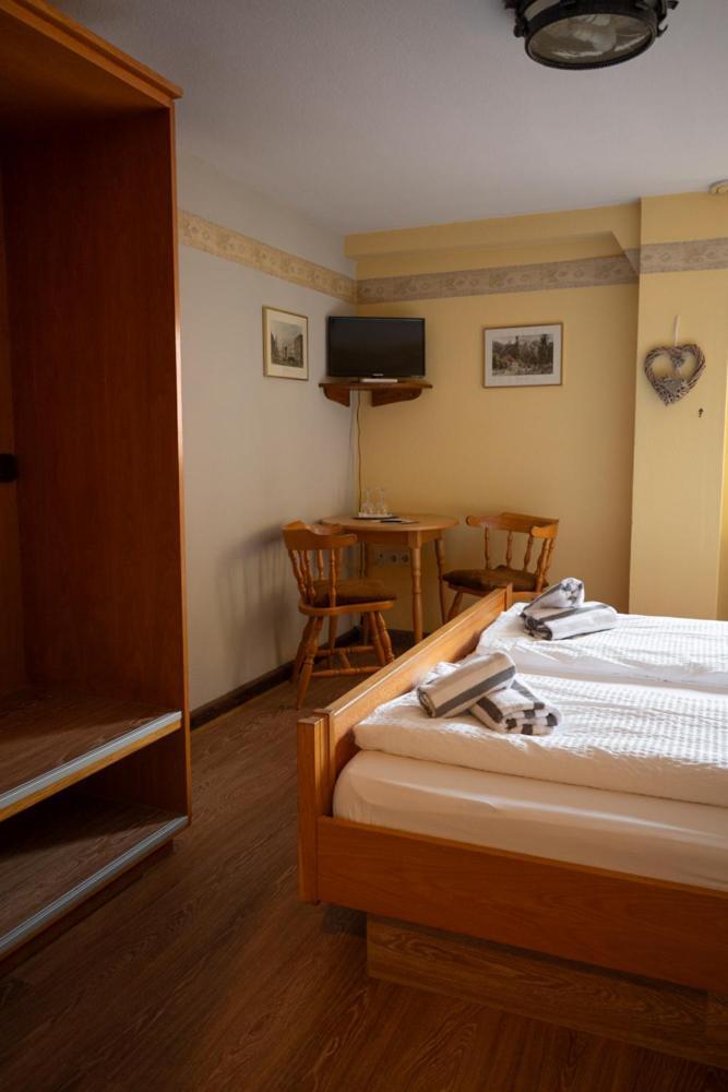 Gasthof Zum Goldenen Schiff - Lehm, Stil & Altstadtflair 막트브라이트 외부 사진