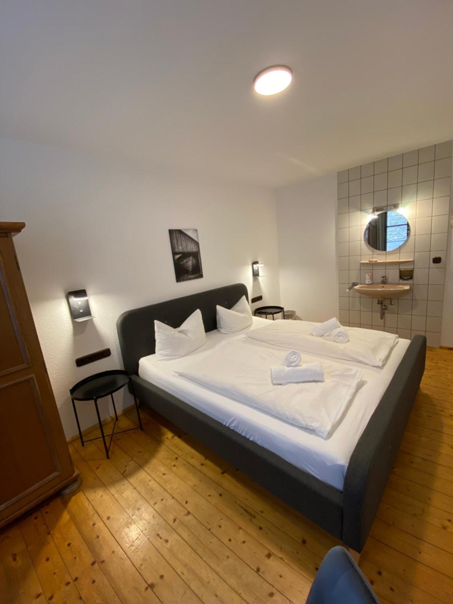 Gasthof Zum Goldenen Schiff - Lehm, Stil & Altstadtflair 막트브라이트 외부 사진